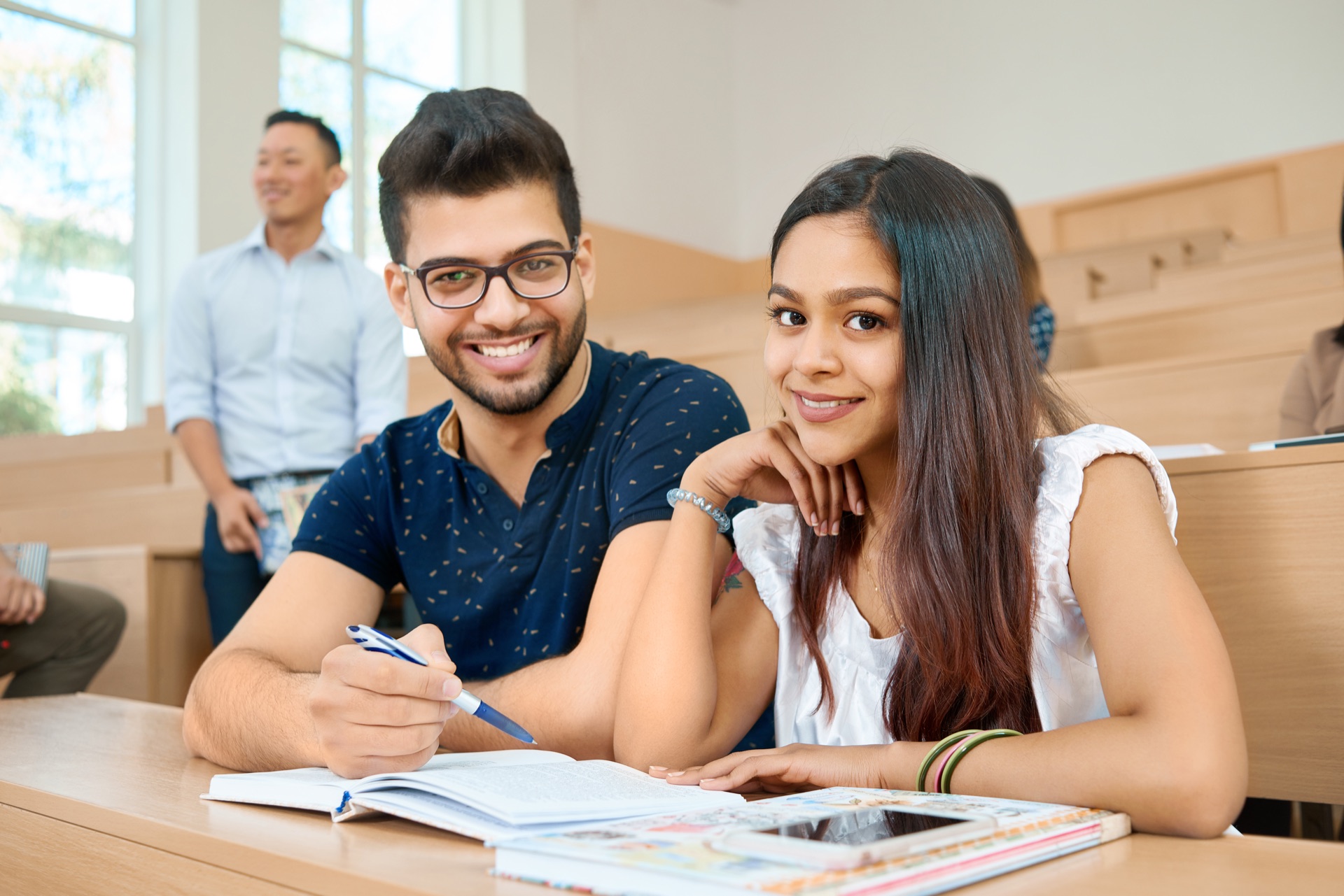 Charlas magistrales con docentes y especialistas